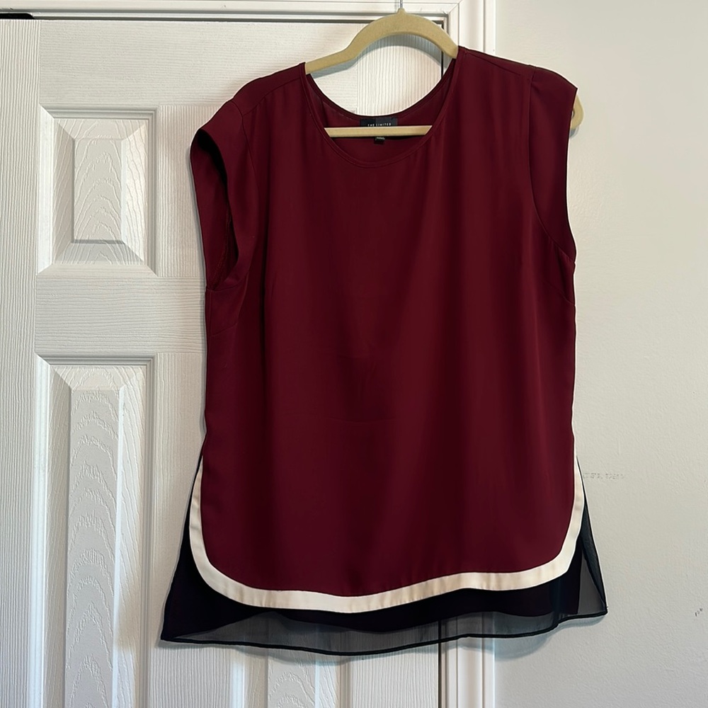 The limited cap sleeve top